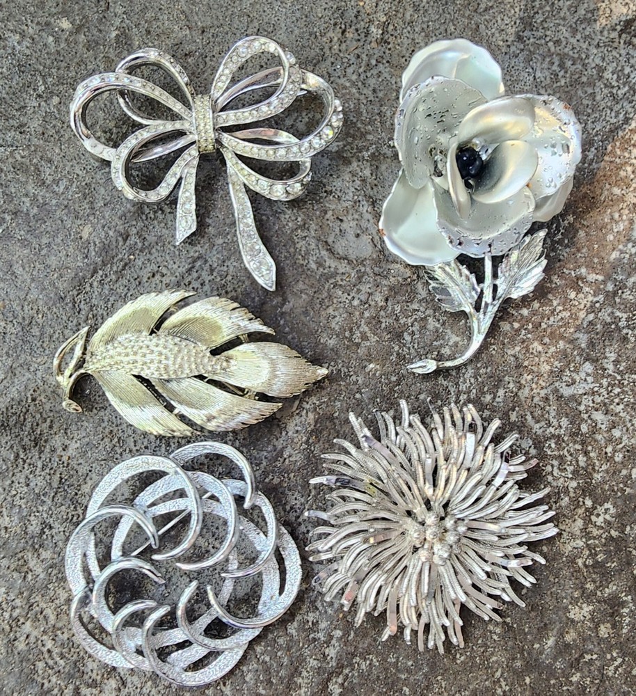 Vintage 5 Brooch Mixed LOT Designers Include Sarah Coventry, Coro, Celebrity NY