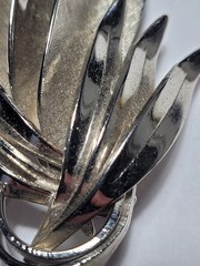 Vintage Silvertone Leaves Foliage Flame 3D Brooch Mid Century Fashion Jewelry