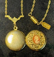 Vintage 1928 Jewelry Co Gold Tone Faux Cameo Locket Necklace Filigree Rope Chain