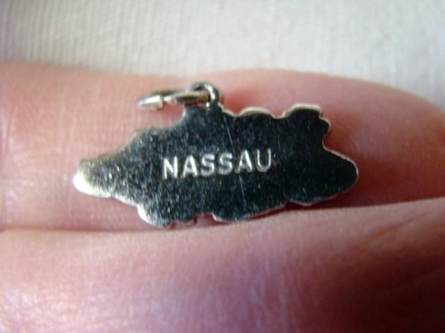 Vintage Sterling Silver 1.9 Grams Souvenir Island of NASSAU Bahamas Travel Charm