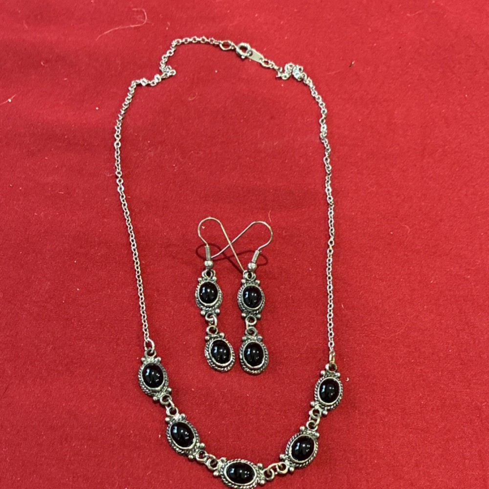 Vintage Silver Tone Black Onyx Oval Necklace & Earrings Jewelry Set