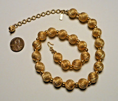Vintage 1960s Monet Textured Gold-tone Bead Necklace Strung on Fine Chain 17″