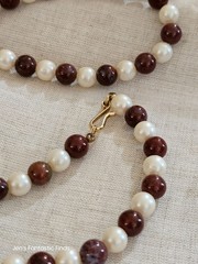 Vintage Pearl & Red Ocean Jasper Beaded Necklace 24 Inches Gold Clasp