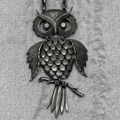Vintage 1970s Articulated Owl Pendant Necklace Silver Tone Boho Statement 22in