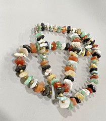 Vintage Natural Stone Chips Necklace Barrel Closure 22” Beaded Graduating Chips