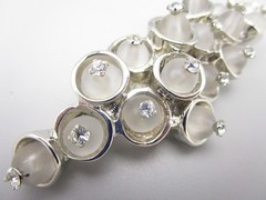 UNUSUAL GEMCRAFT CRAFT SILVERTONE GLASS ART DECO “BUBBLE” BROOCH PIN