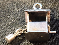 Vintage Sterling Silver KINETIC WISHING WELL #1 Bracelet Charm , 1.16g, 7/16 in