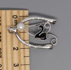 Vintage Cygnet Swan Brooch Cultured Pearl Black Enamel Original Box