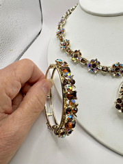Vntg. Lisner Full Parure Golden Brown Necklace,Bracet,Earrings,Pin Signed