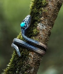 RARE Vintage Detailed Sterling SERPENT QUEEN w/ Natural Blue TURQUOISE Crown