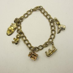 Vtg Christmas Charm Bracelet Santa Sleigh Reindeer Teddy Bear Present Gold Tone