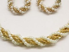 Casual Corner Rope Chain Necklace Earrings Set Gold Tone Faux Pearl VTG D2569