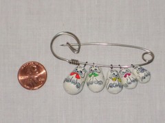Vintage Costume Jewelry Pin 5 Hand Painted Gray Kittens Cats Graduated Dangling