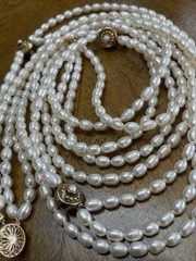 Vintage 4strand Freshwater Rice Pearl Necklace. 14/20 Floral Clasp. 104g