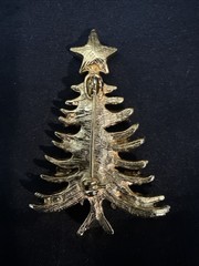 Vintage Christmas Tree Brooch Isenberg Ice Adorned By Rhinestones 48mmx29mm 112
