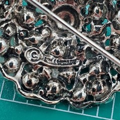 VTG Hollycraft Brooch 1.5in Round Gunmetal Gray Crystal Domed Floral 3D Estate