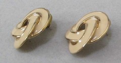 Vintage Cream Enamel Gold Tone KNOT Post Pierced 1” Earrings
