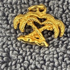 Vintage Unbranded Gold Tone Palm Coconut Tree Pendant Charm Free Shipping
