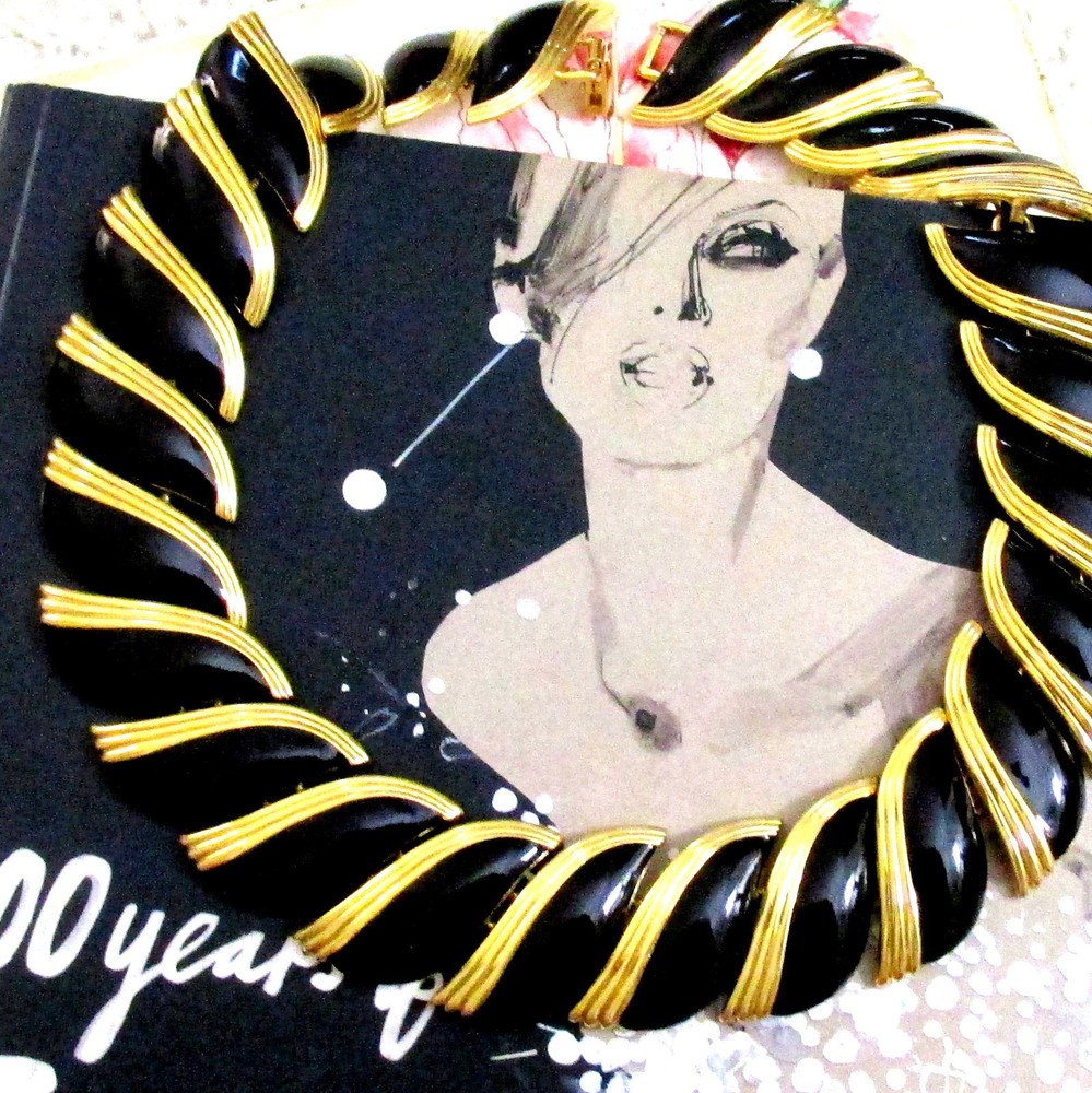 VTG RUNWAY BOOK PC WIDE NAPIER BLACK ENAMEL GP “MODERN ARTS” NECKLACE WEIGHTY