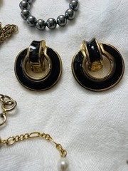 Vintage Jewelry Lot Brooch Earrings Necklaces 17 Pcs