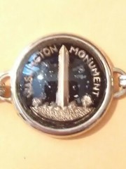 VINTAGE WASHINGTON LANDMARK BRACELET GREAT FOR ANY COLLECTION!