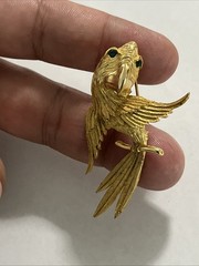 Vintage Signed Lind-Gal Parrot Brooch Gold Tone GRN Rhinestone Eyes—-(Y)