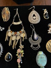 VINTAGE, FASHION SINGLE PIERCED EARRING (21pc)