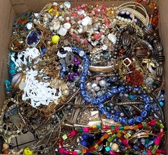 20 BIG POUNDS LBS Jewelry Lot Vintage Mod Junk Craft & Good Resell Tangled In