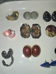 Vintage Earrings Mixed Lot Assorted Styles Multicolor 20 Metal Plastic Enamel
