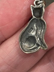 Sterling Silver Vintage Seated Cat Feline Pendant Necklace 16” Chain