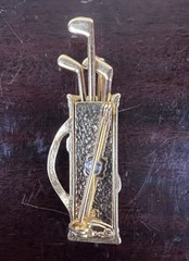 VTG TONA Golf Clubs & Bag Brushed Matte Gold Tone Brooch Pin Golfer Gift 2.25″