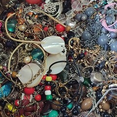 2Lb Vtg Mod Mix Costume Jewelry Craft Wearable Scrap Junk Lot Tangled Harvest