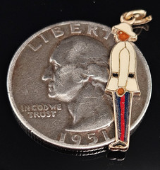 9K Gold BAHAMAS POLICEMAN Charm Pendant Enamel Soldier Nassau Bermuda Vintage