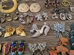 Vintage Estate Lot Designer Signed Jewelry BSK Lisner Kramer Weiss Coro + 69pc