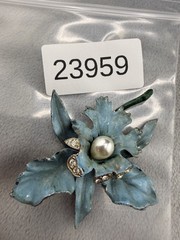 Vintage Pot Metal Brooch Silver Tone Enamel Flower Blue