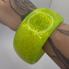 Chunky Neon Lime Green Plastic Bangle Bracelet Wide Domed Confetti Glitter MCM