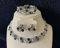 Lisner 3 Piece Demi Parure Set Dark Blue & Borealis Crystals On Silver Tone Vine