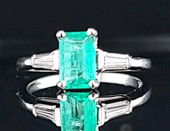 14K White Gold Engagement Ring 0.65CT.Natural Colombia Emerald Rectangular Shape