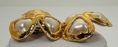 Rare Chanel 29 Made in Paris Freeform Baroque 3 Stone Gripoix Pearl Earrings