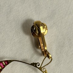 Vintage hot pink hoop earrings Gold wire teardrop petals round MOD groovy hoops