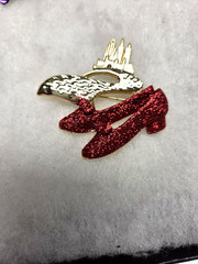 Vtg nos gold tone AJC Wizard of Oz Ruby Slippers Pin