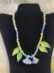 Vintage Parrot Pearls Ceramic Beaded Floral Leaves Necklace 80’s 90”s 18”