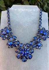 Vintage 1950s 1960s Montana Blue Heliotrope Rhinestone Flower Necklace