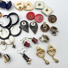 Lot of 20 Pairs Vintage Earrings Rhinestone Plastic Stone Some Signed Clip Post