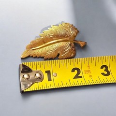 Vintage Gold Tone Leaf Brooch Pin With Textured Details & Secure Clasp