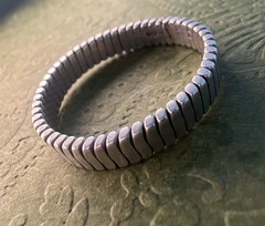 Vintage 925 Sterling Silver Ribbed Slightly Flexible Band Ring Modernist 8.25