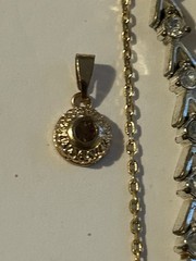 vintage 11 piece Jewelry 4 Necklace 2 Bracelet 3 Pendant 1 Brooch 1 Pin