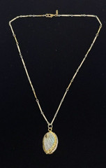 Vintage Gold & White Enamel Twisted LInk Chain w/Mother of Pearl Pendant 15 1/2″