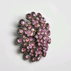 Lovely pink rhinestone brooch pin or pendant fun flirty resort sunburst