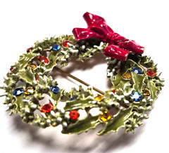 Vintage Signed ART Arthur Pepper Enamel Holly & Rhinestone Wreath Pin / Brooch